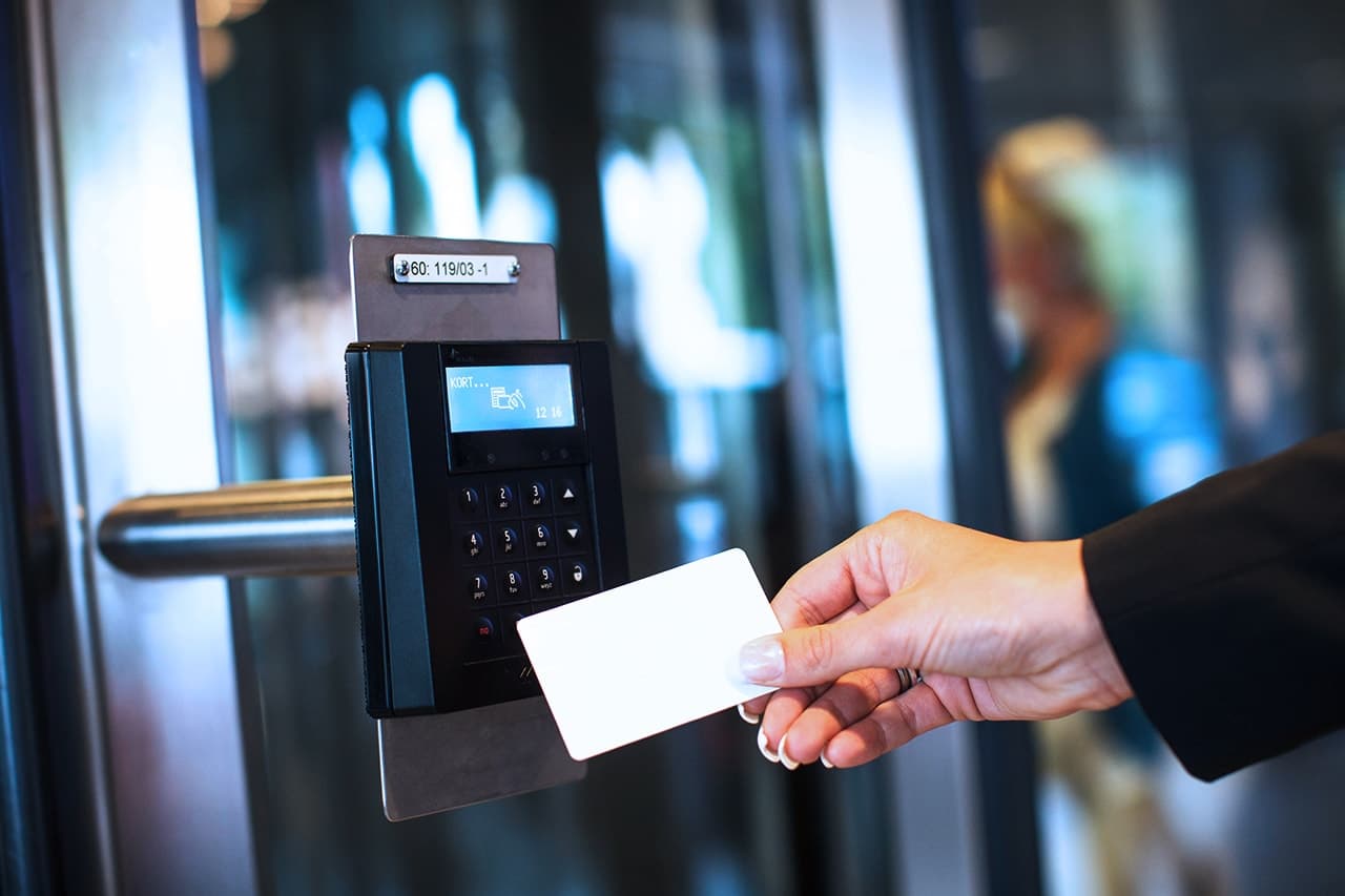PDKS Nedir? Şirket Sahipleri İçin Personel Devam Kontrol Sistemleri Rehberi PDKS Nedir? Şirket Sahipleri İçin Personel Devam Kontrol Sistemleri Rehberi
